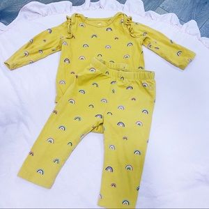 BabyGAP two-piece rainbow matching set